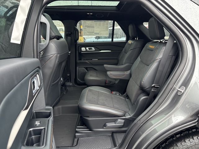 New 2026 Carbonized Gray Metallic Ford Tremor image 27
