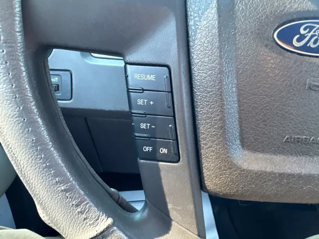 Used 2010 Gray Ford XLT image 18