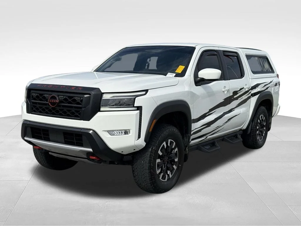 2023 Nissan Frontier PRO-4X Crew Cab 4X4's photo