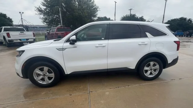 Used 2023 White Kia LX image 5