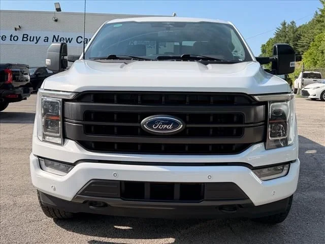 Used 2023  Ford Lariat image 9