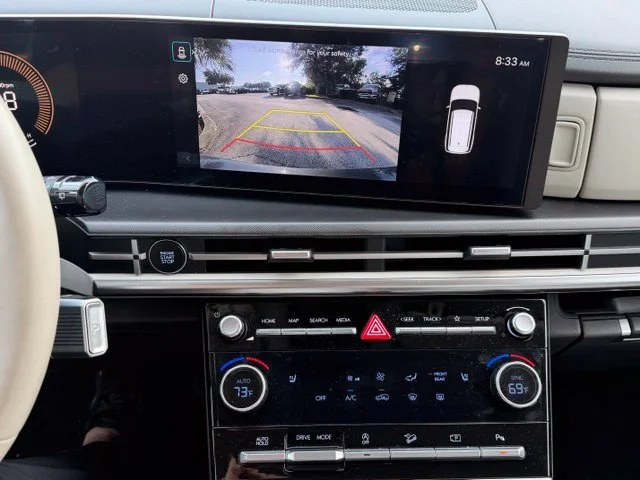 Used 2025 Gray Hyundai SEL image 4
