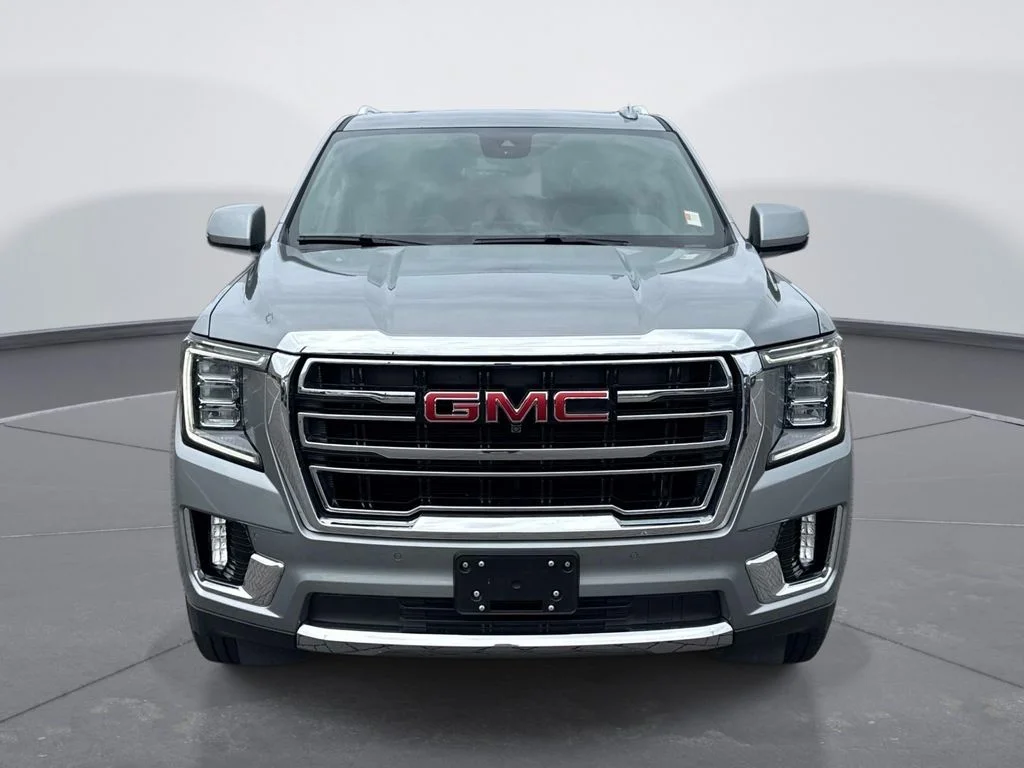 Used 2023 Silver GMC SLT image 2