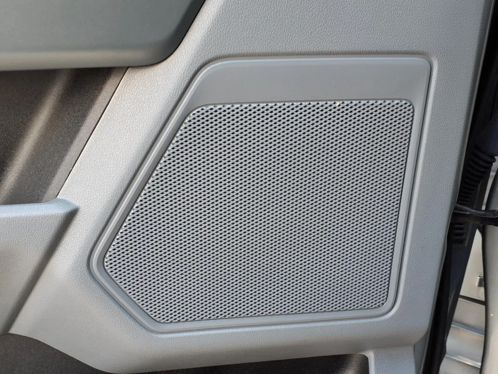 Used 2023 Iconic Silver Metallic Ford XLT image 5