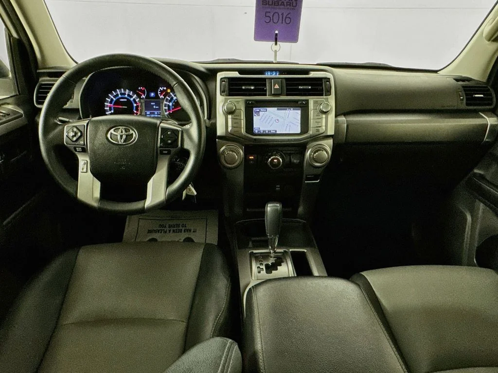 Used 2018 White Toyota SR5 Premium image 27