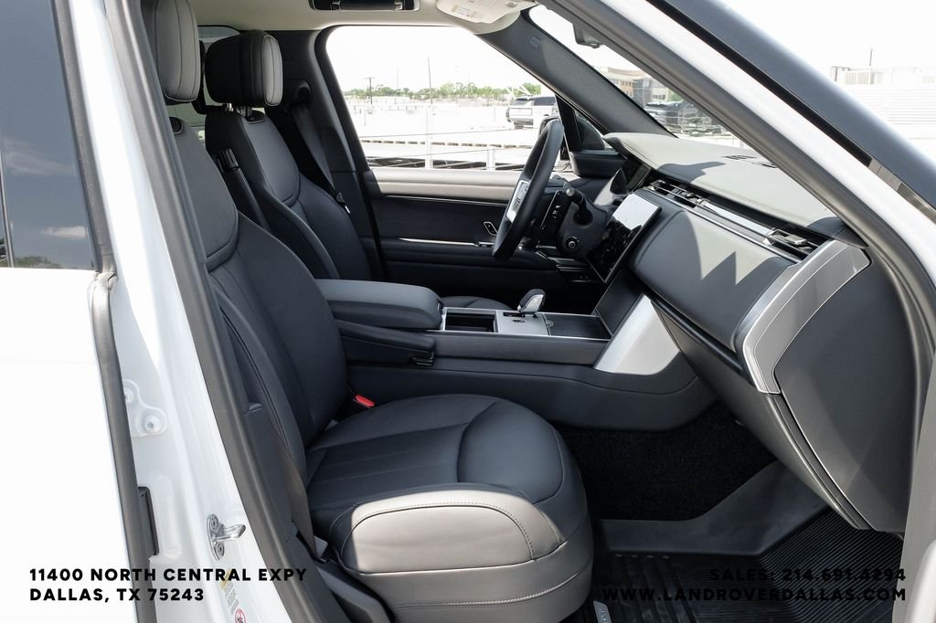 New 2026 Fuji White Land Rover SE image 36