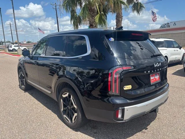 Used 2024 Black Kia EX image 4