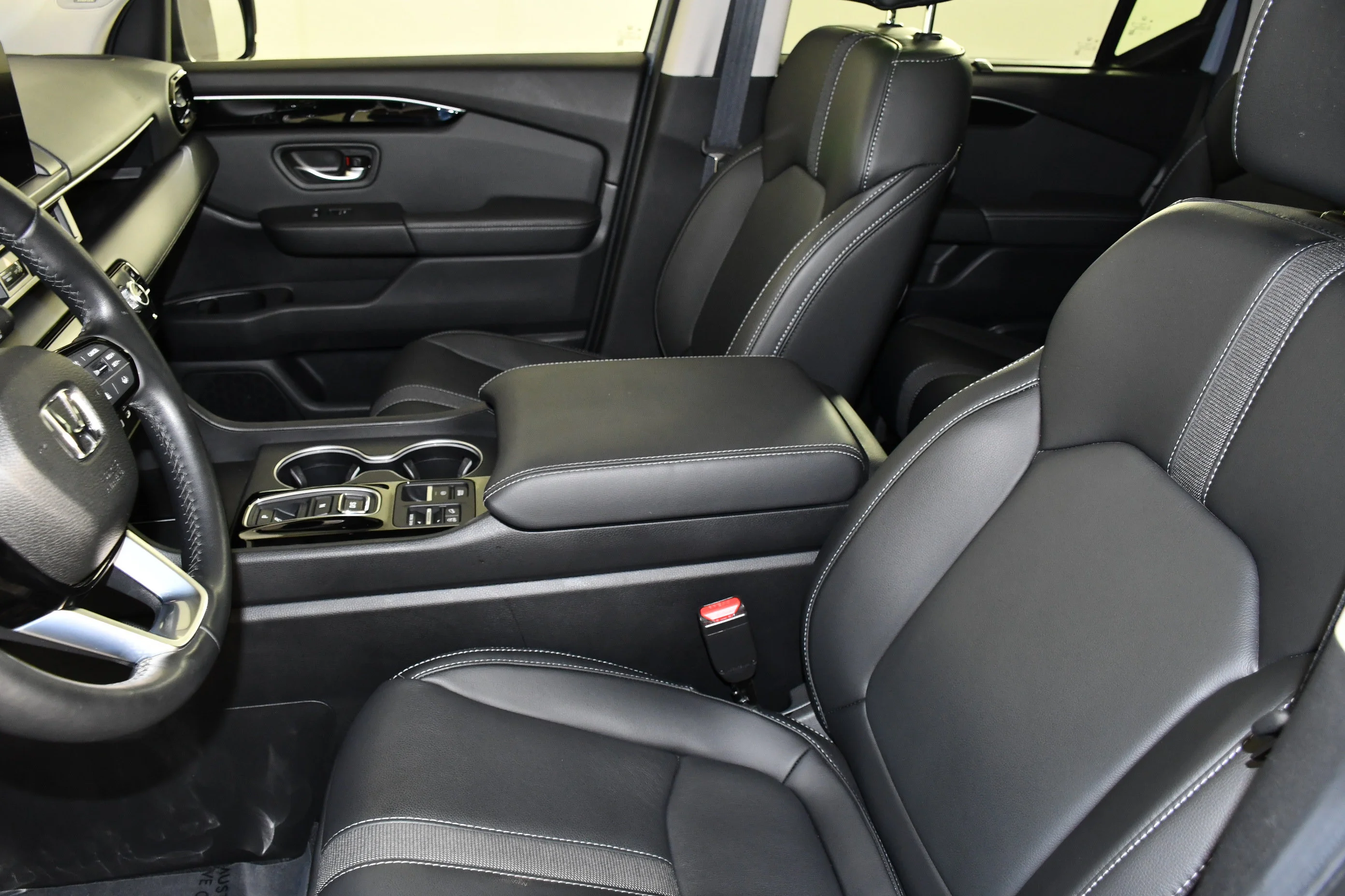 Certified Used 2025 Sonic Gray Pearl Honda Touring image 38