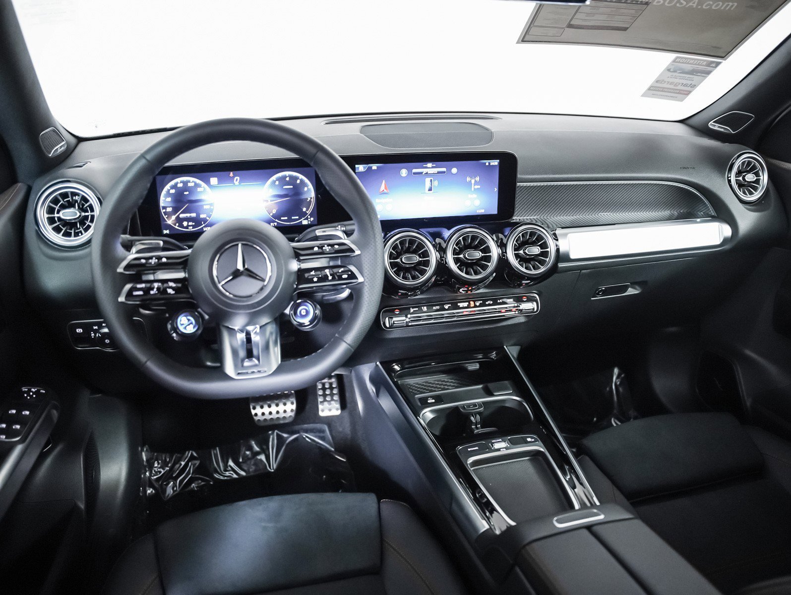 New 2026 Polar White Mercedes-Benz AMG® GLB 35 4MATIC® SUV image 17