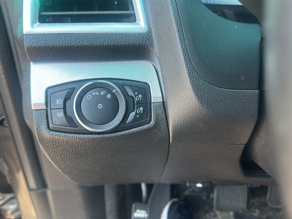 Used 2015 Magnetic Metallic Ford XLT image 11
