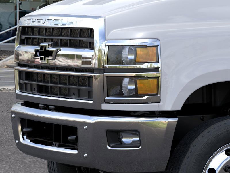 New 2025 Summit White Chevrolet Work Truck image 13