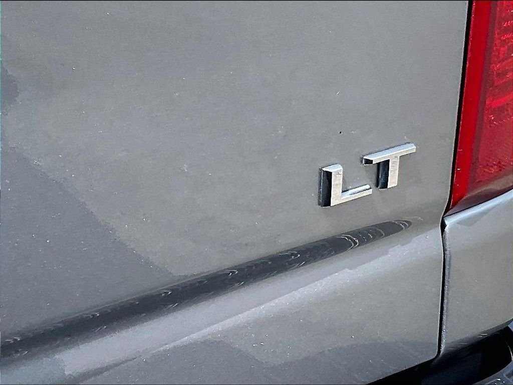 Used 2025 Gray Chevrolet LT image 28