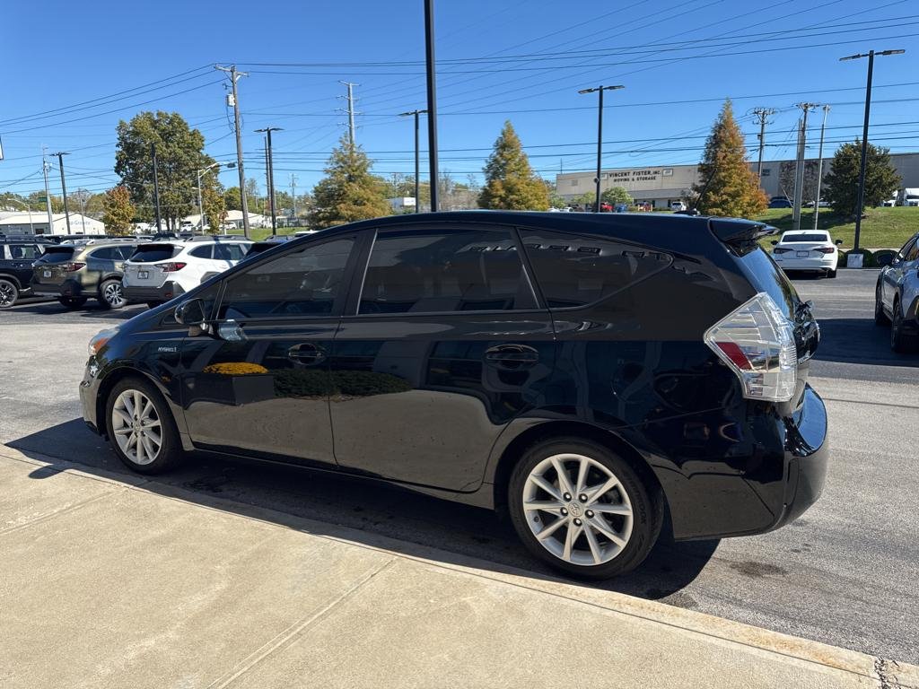 2012 Toyota Prius V Five photo 4