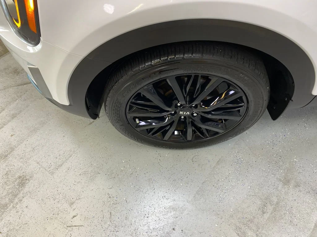 Used 2021 White Kia SX image 11