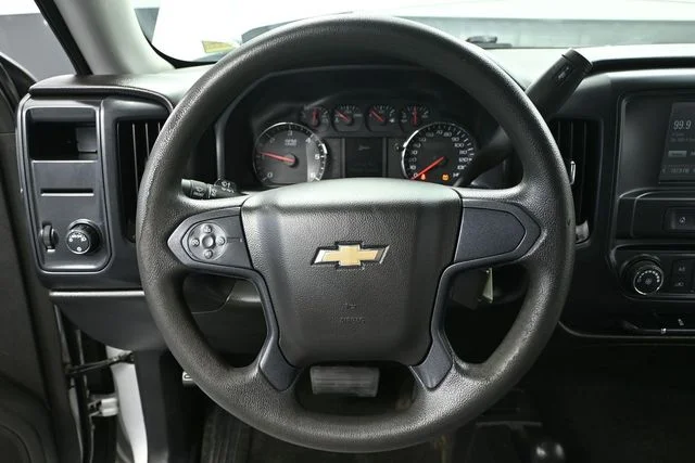 Used 2016 Silver Chevrolet LS image 19