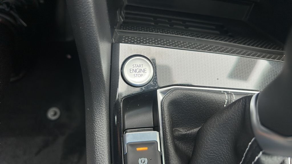 New 2026 Monument Gray Volkswagen 1.5T SE image 31