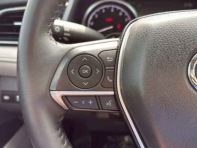 Used 2024 Silver Toyota XLE image 39