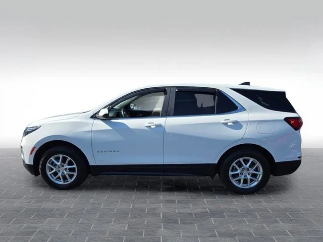 Used 2023 Summit White Chevrolet LT image 4