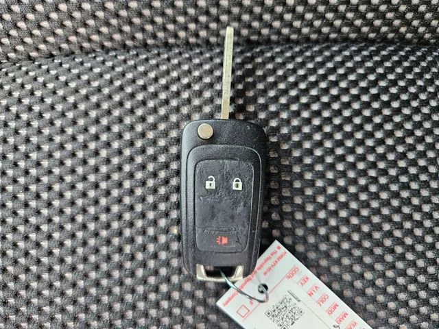 Used 2016 SILVER ICE METALLIC Chevrolet L image 26