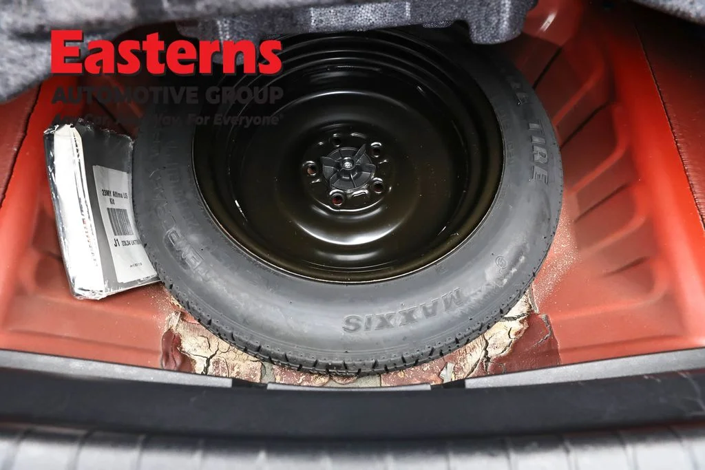 Used 2023 Red Nissan 2.5 SV image 22