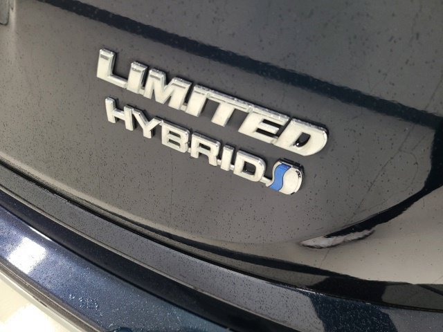 Certified Used 2018 Aqua Toyota Hybrid Limited image 8