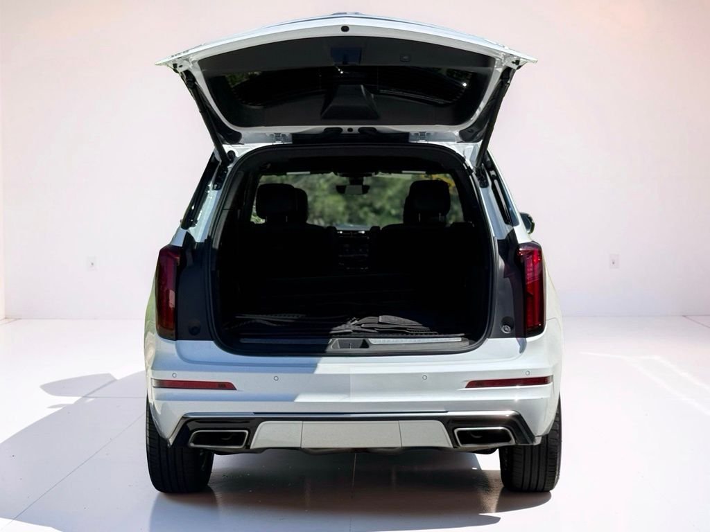Used 2024 White Cadillac Premium Luxury image 17