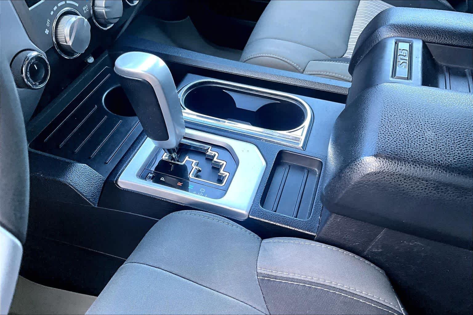 Used 2015 Super White Toyota SR5 image 14