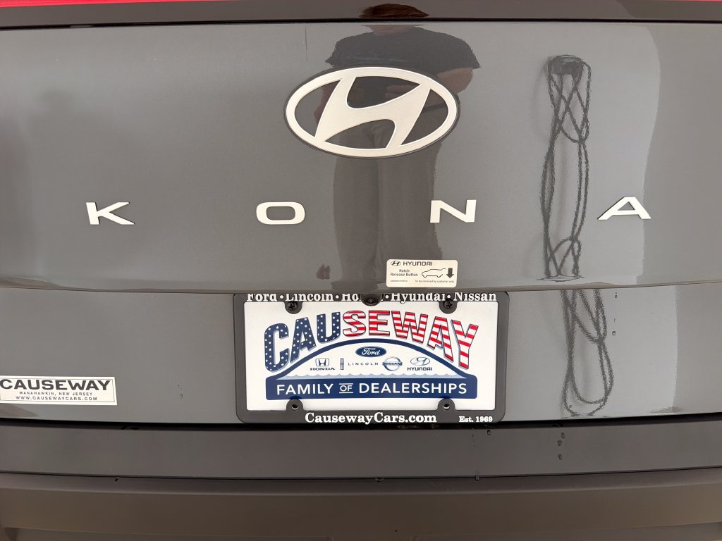 Used 2025 Gray Hyundai SEL image 35