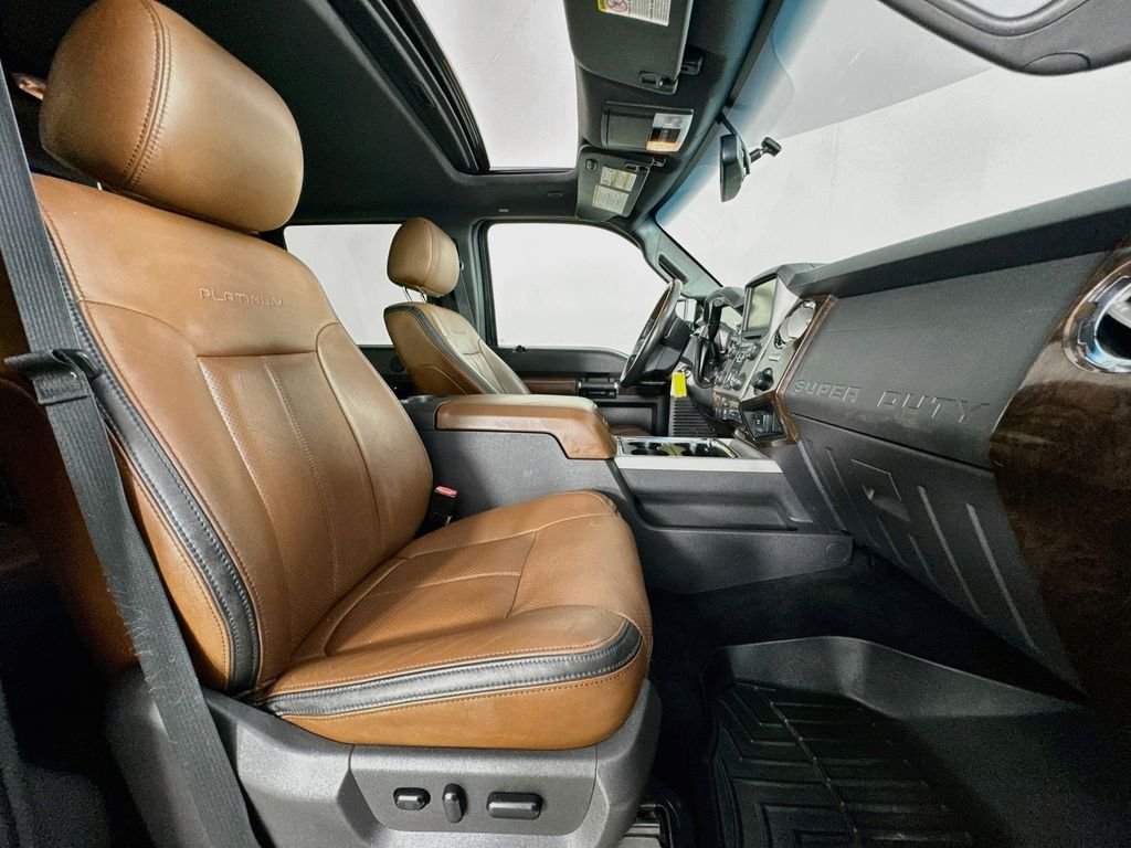 Used 2015 Tuxedo Black Metallic Ford Platinum image 35