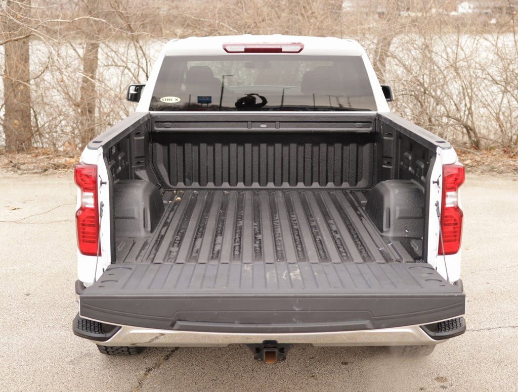 Used 2023 Summit White Chevrolet LT (2FL) image 27