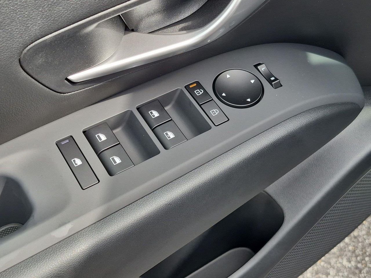 New 2026 Shimmering Silver Hyundai SEL AWD image 15
