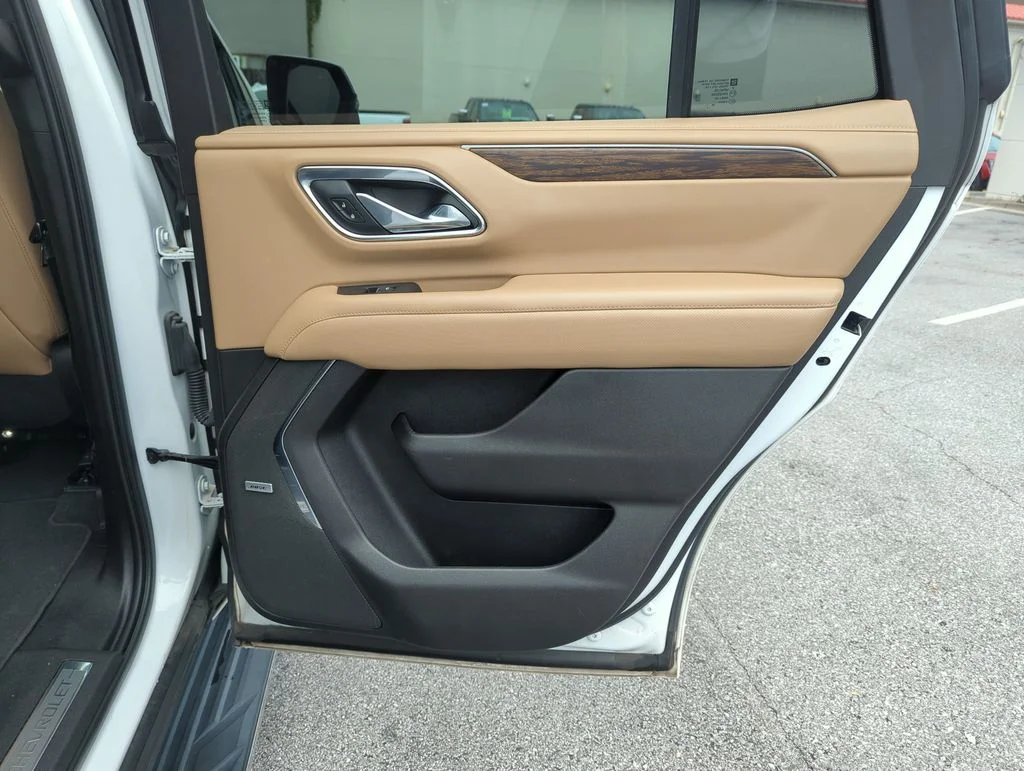 Used 2021 White Chevrolet Premier image 33