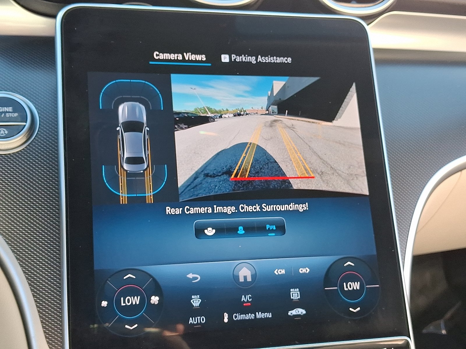 2025 Mercedes-Benz C-Class Sedan C 300 - Photo 17