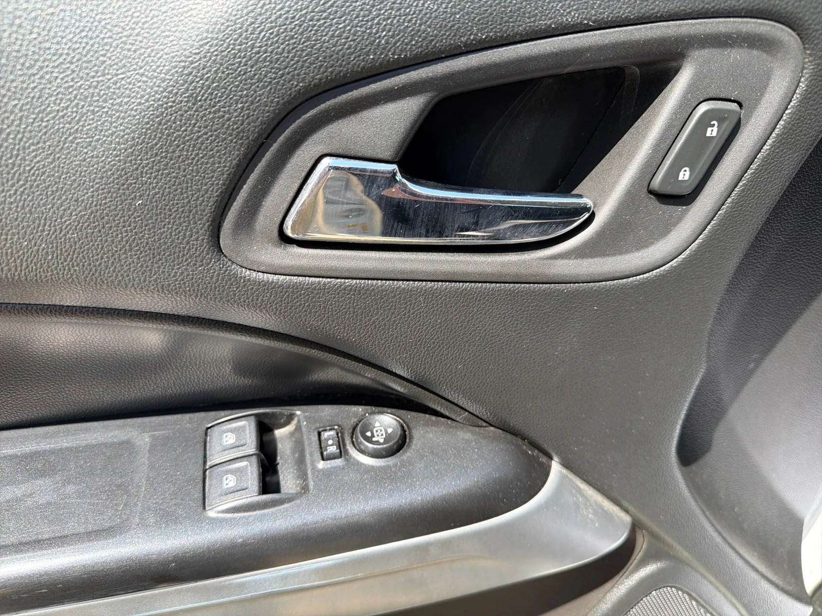 Used 2022 White Chevrolet 2WD LT image 22