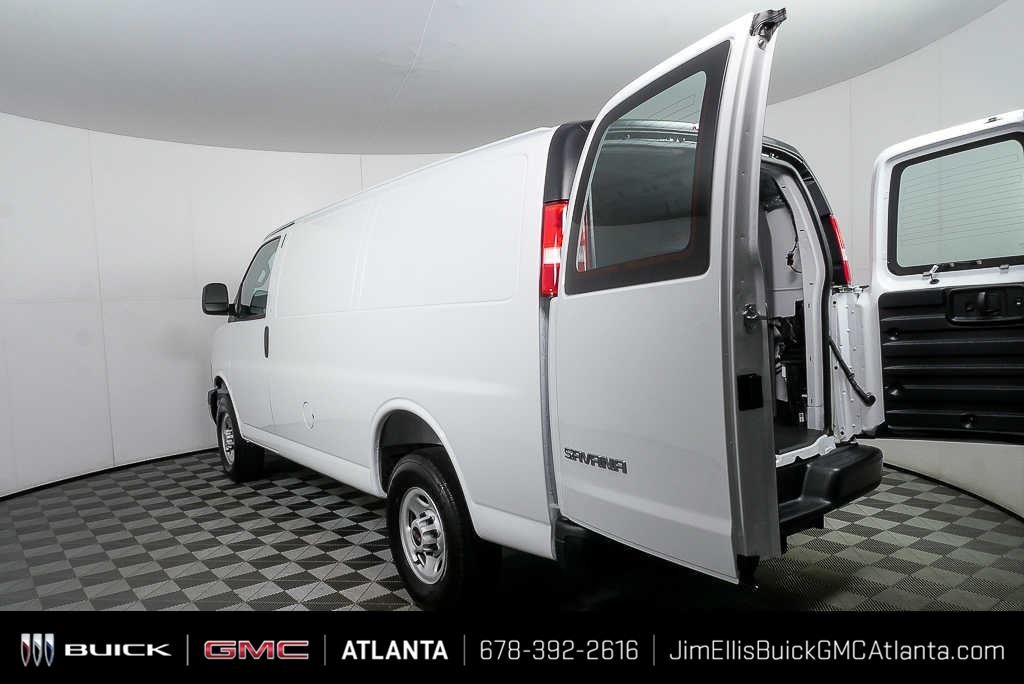New 2025 Summit White GMC Work Van image 26