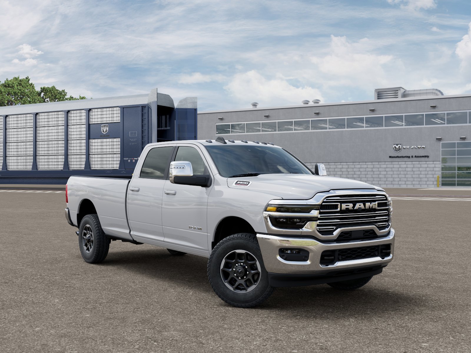 New 2026 Bright White Clear-Coat Exterior Paint RAM LARAMIE image 17
