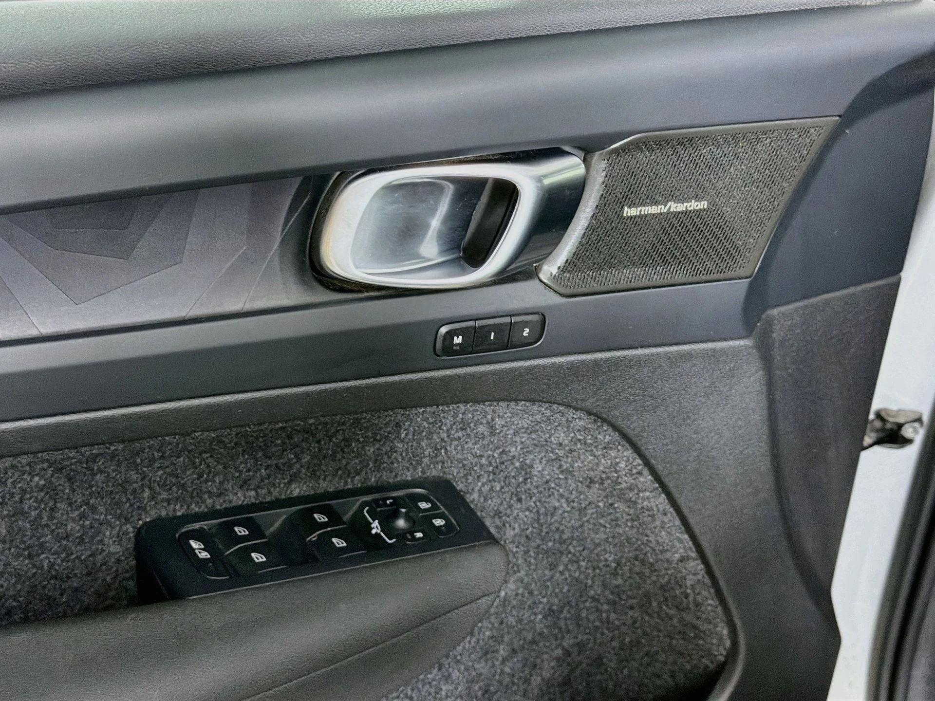 Used 2023 Silver Volvo Ultimate image 19