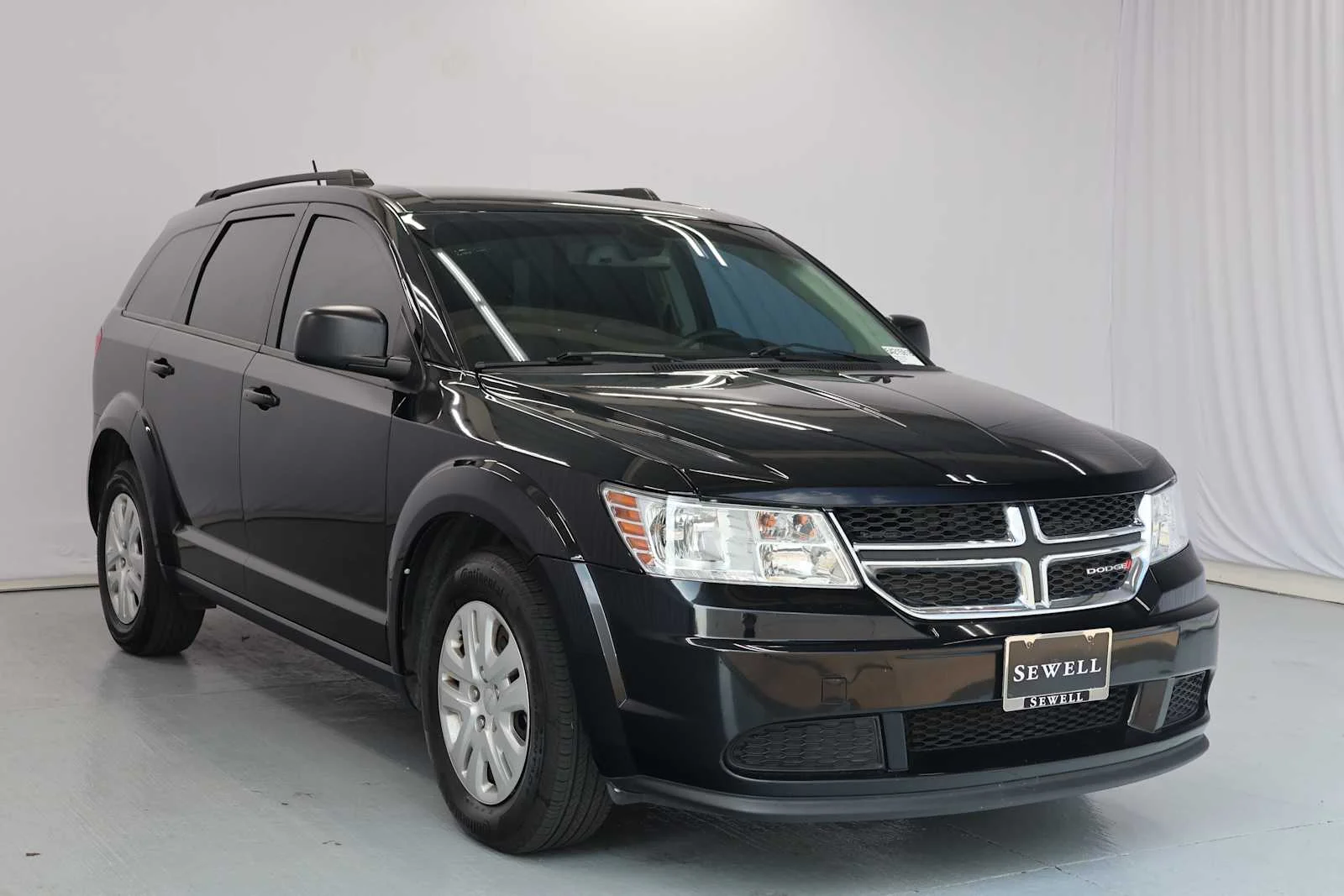 Used 2020 Pitch Black Clearcoat Dodge SE Value image 4
