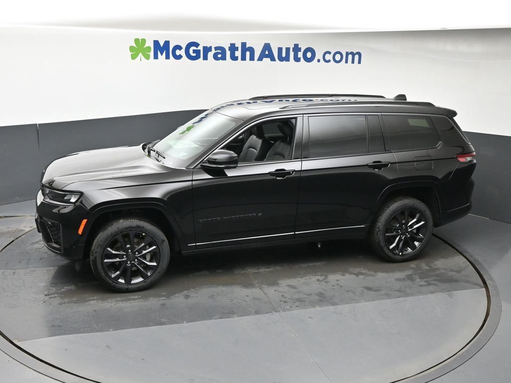 New 2026 Diamond Black Crystal Pearl-Coat Exterior Paint Jeep Limited image 23