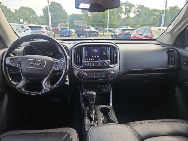 Used 2021 SUMMIT WHITE GMC 4WD AT4 w/Leather image 13