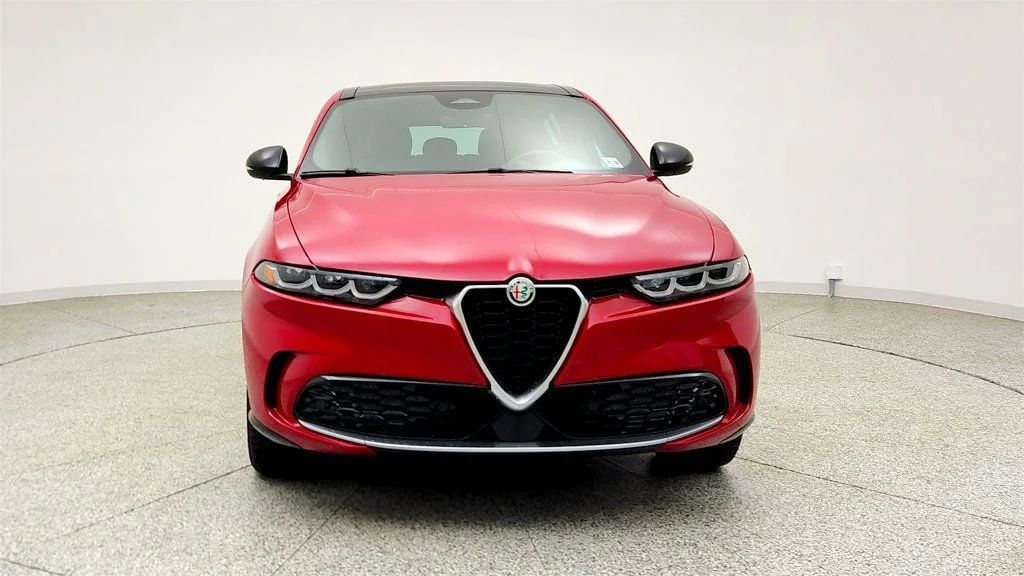 Used 2024 Alfa Rosso Alfa Romeo Ti EAWD w/ Power Moonroof image 2
