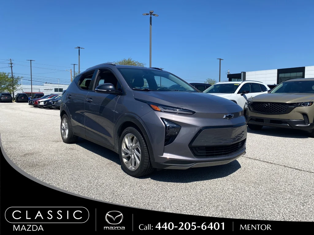 2023 Chevrolet Bolt EUV LT's photo