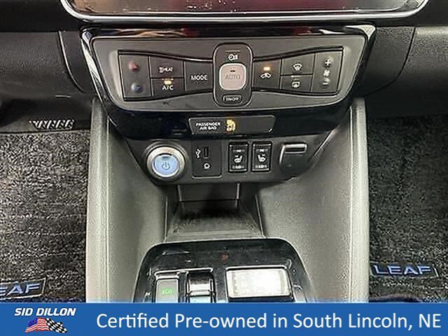Used 2018 Scarlet Ember Nissan SV image 12