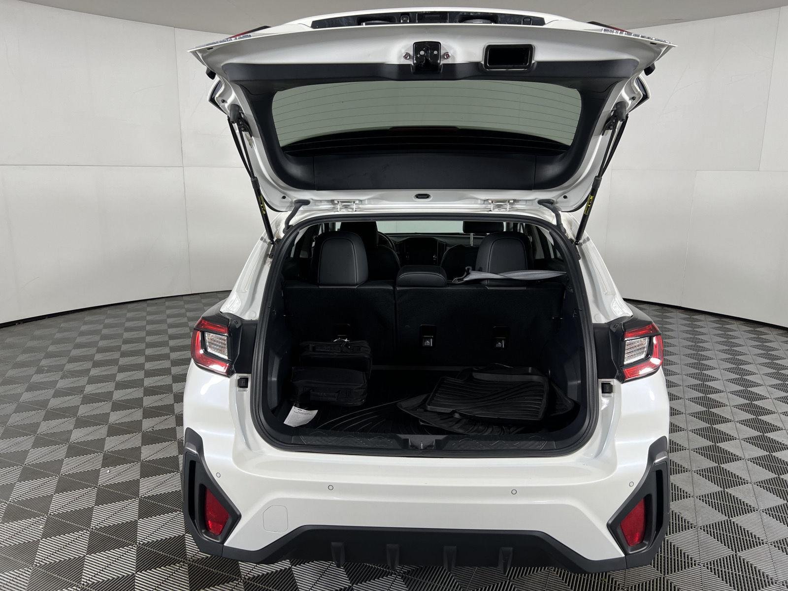 Used 2024 Crystal White Pearl Subaru Limited image 44