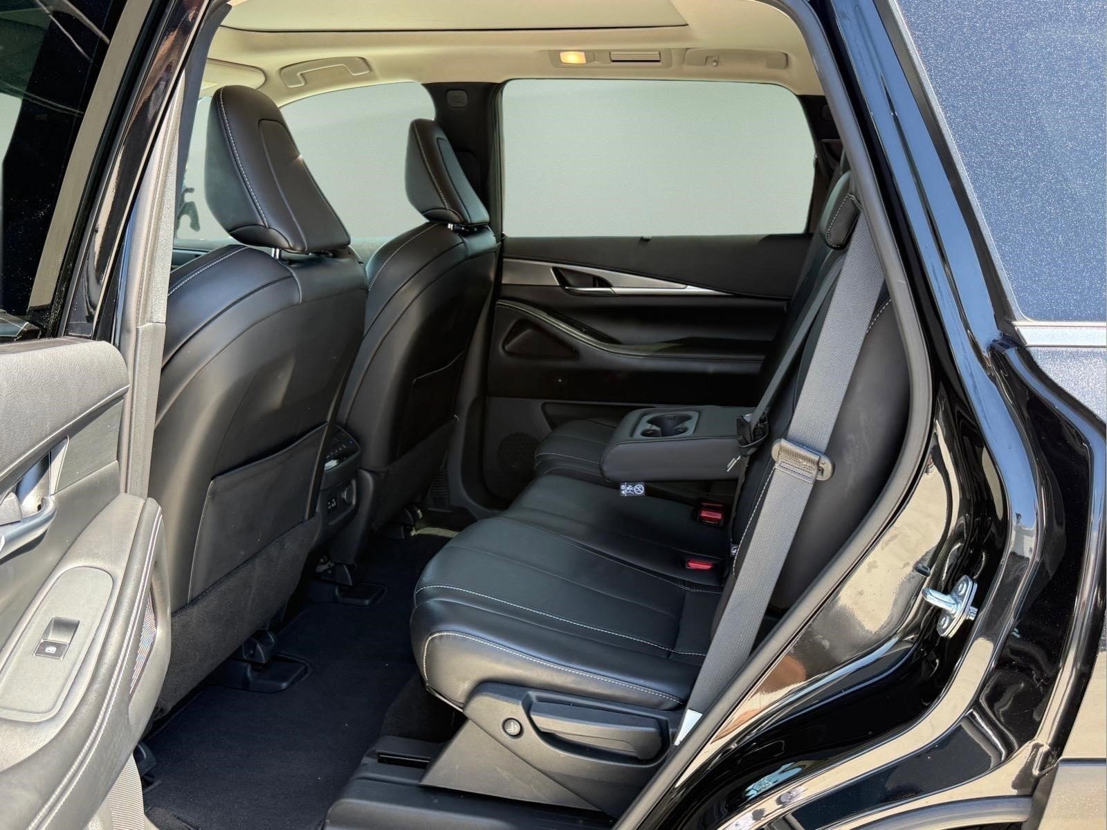 Used 2023 Mineral Black INFINITI LUXE image 22