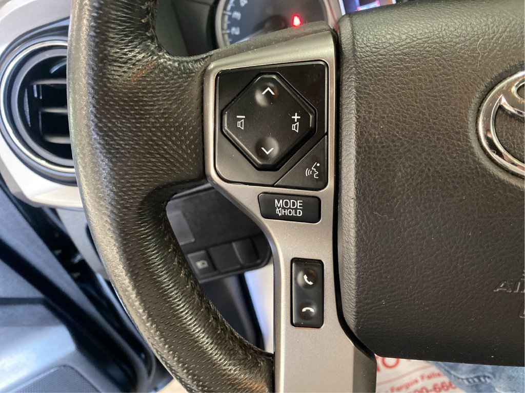 Used 2022 Black Toyota SR5 image 14