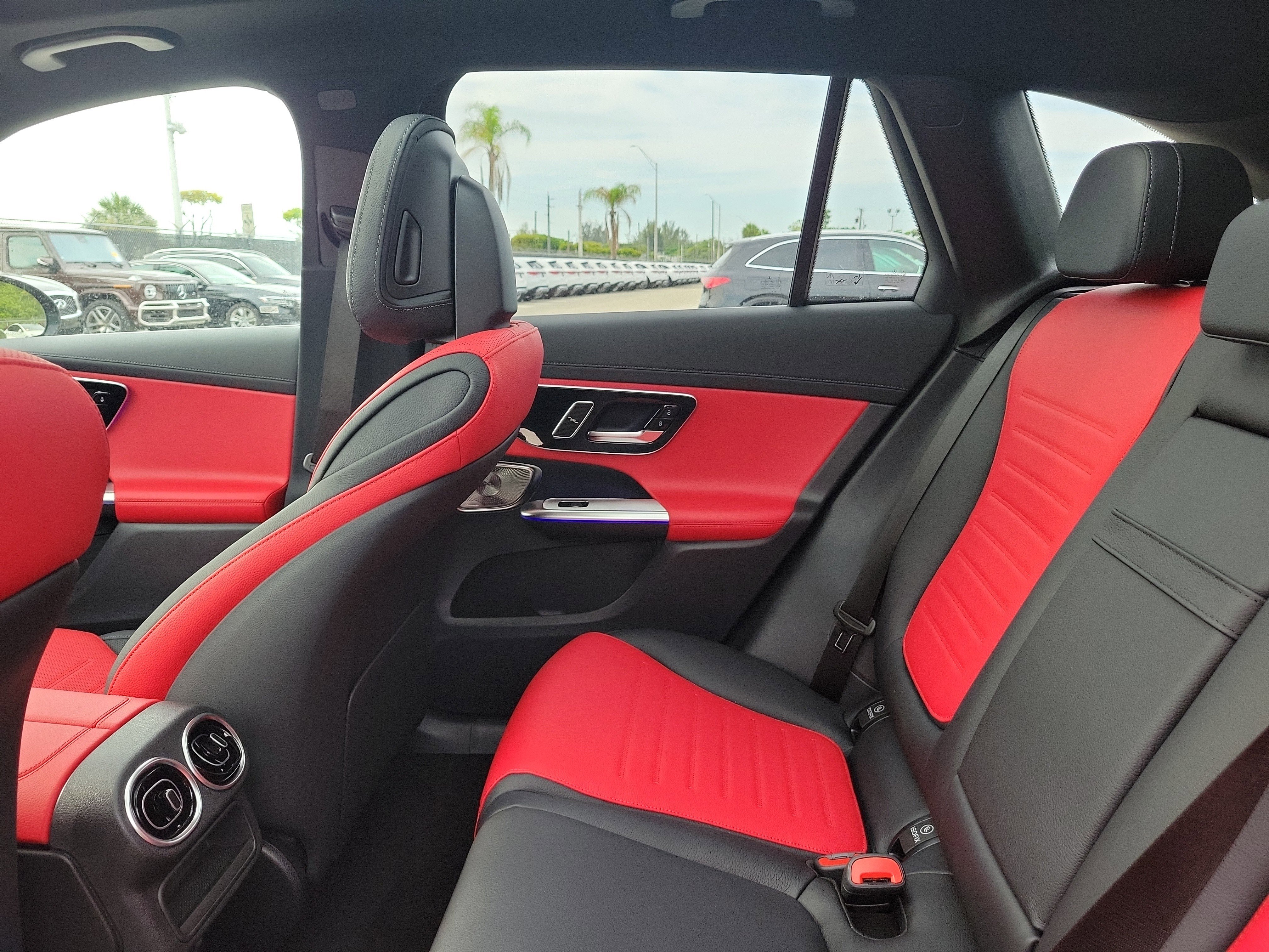 New 2026 Obsidian Black Metallic Mercedes-Benz GLC 300 image 41