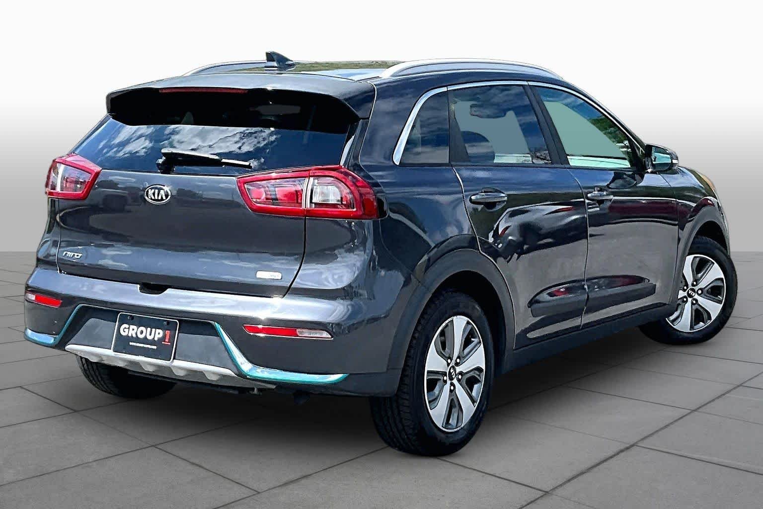 Used 2019 Platinum Graphite Kia EX image 13