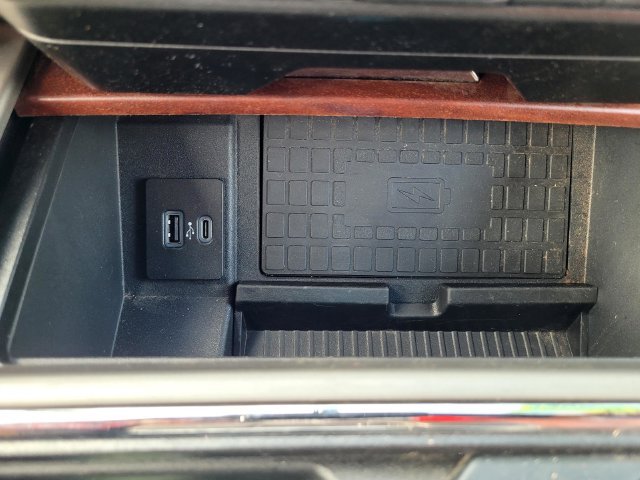 Used 2021  Ford King Ranch image 19