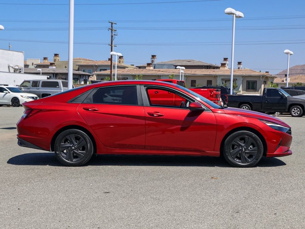 Used 2023 Red Hyundai SEL image 2